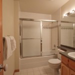 bath 150x150 CANADA   Whistler, BC, Whiski Jack Valhalla